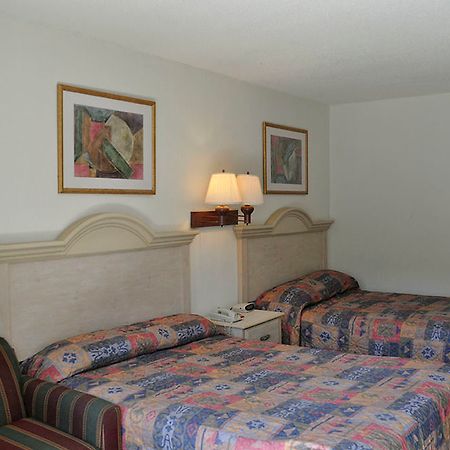 Oyo Hotel Myrtle Beach Kings Hwy Eksteriør billede